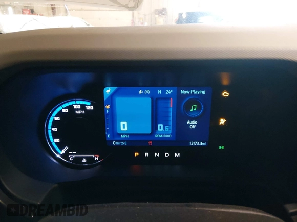 ✅ 2023 Ford Bronco Badlands • VIN: 1FMEE5DP9PLB64962 • Lot: 44240687. Wystawiony na IAAI z przebiegiem 13 173 mil. Bezpłatny archiwum sprzedaży aukcyjnych z USA i szczegółowy raport historii pojazdu na DreamBid. Zdjęcie 7.