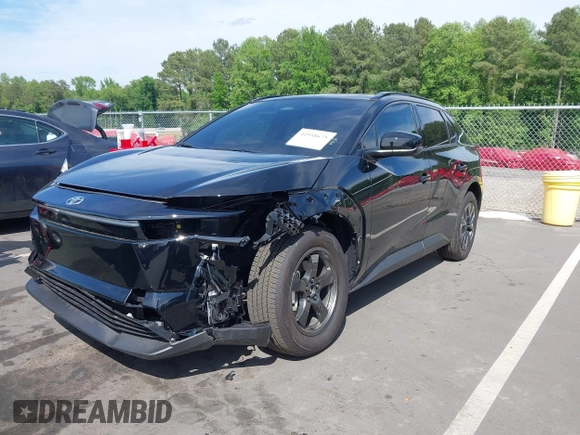 ✅ 2026 Toyota bZ XLE • VIN: JTMBDAFB5TA006516 • Lot: 44958675. Wystawiony na IAAI z przebiegiem 1 093 mil. Bezpłatny archiwum sprzedaży aukcyjnych z USA i szczegółowy raport historii pojazdu na DreamBid. Zdjęcie 2.