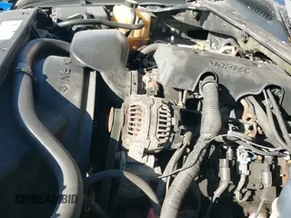 ✅ 2000 Chevrolet Suburban LS • VIN: 3GNFK16TXYG142561 • Лот: 41281631. Опубликован ранее на IAAI с пробегом 385 565 миль. Бесплатный доступ к архиву аукционных продаж из США и подробный отчёт об истории автомобиля на DreamBid. Изображение 12.