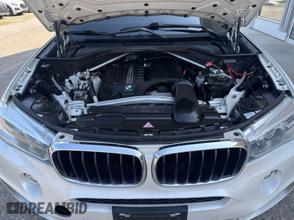 ✅ 2015 BMW X6 xDrive35i • VIN: 5UXKU2C57F0N77146 • Lot: 42583357. Wystawiony na IAAI z przebiegiem 142 721 mil. Bezpłatny archiwum sprzedaży aukcyjnych z USA i szczegółowy raport historii pojazdu na DreamBid. Zdjęcie 10.