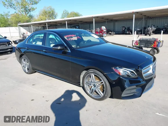 ✅ 2018 Mercedes-Benz E 300 • VIN: WDDZF4JB9JA321520 • Lot: 44782508. Wystawiony na IAAI z przebiegiem 65 434 mil. Bezpłatny archiwum sprzedaży aukcyjnych z USA i szczegółowy raport historii pojazdu na DreamBid. Zdjęcie 1.