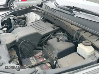 ✅ 2015 Toyota Highlander Limited • VIN: 5TDYKRFH0FS050837 • Lot: 42602645. Listed on IAAI with 121,742 mi. Free auction sales archive from the USA and detailed vehicle history report at DreamBid. Image 24.