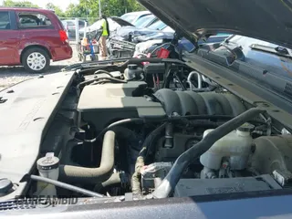 ✅ 2018 Chevrolet Tahoe LS • VIN: 1GNSCAKC6JR267015 • Lot: 42748124. Wystawiony na IAAI z przebiegiem 132 133 mil. Bezpłatny archiwum sprzedaży aukcyjnych z USA i szczegółowy raport historii pojazdu na DreamBid. Zdjęcie 19.