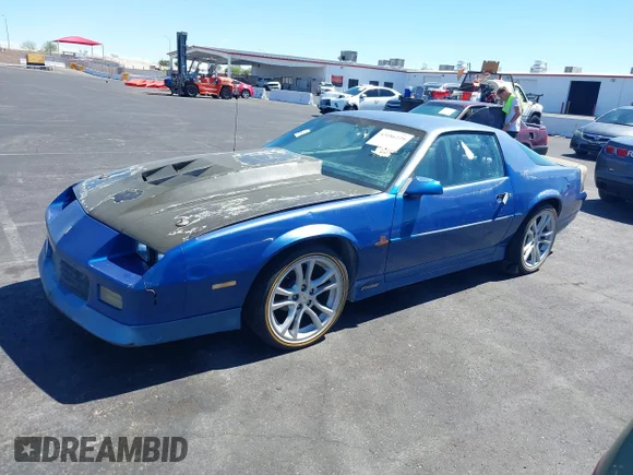 ✅ 1989 Chevrolet Camaro • VIN: 1G1FP21S7KL147458 • Lot: 43186229. Wystawiony na IAAI z przebiegiem 54 274 mil. Bezpłatny archiwum sprzedaży aukcyjnych z USA i szczegółowy raport historii pojazdu na DreamBid. Zdjęcie 2.