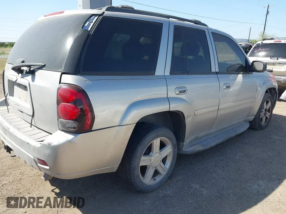 ✅ 2007 Chevrolet TrailBlazer LT • VIN: 1GNDS13S072241836 • Lot: 41782646. Listed on IAAI with 380,450 mi. Free auction sales archive from the USA and detailed vehicle history report at DreamBid. Image 4.