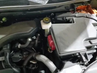 ✅ 2017 Nissan Rogue S • VIN: JN1BJ1CR9HW129503 • Lot: 80336475. Wystawiony na Copart z przebiegiem 47 415 mil. Bezpłatny archiwum sprzedaży aukcyjnych z USA i szczegółowy raport historii pojazdu na DreamBid. Zdjęcie 16.