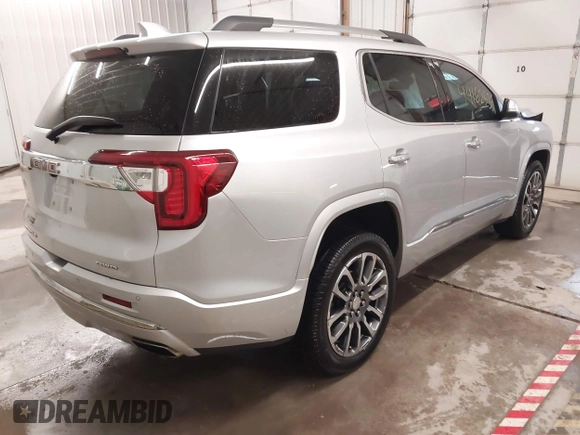 ✅ 2020 GMC Acadia Denali • VIN: 1GKKNXLS5LZ204894 • Lot: 44162555. Wystawiony na IAAI z przebiegiem 97 918 mil. Bezpłatny archiwum sprzedaży aukcyjnych z USA i szczegółowy raport historii pojazdu na DreamBid. Zdjęcie 4.