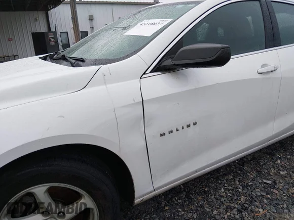 ✅ 2017 Chevrolet Malibu LS • VIN: 1G1ZB5ST9HF201063 • Лот: 45118027. Опубліковано раніше на IAAI з пробігом Не вказано. Безкоштовний доступ до архіву аукціонних продажів зі США та докладний звіт про історію автомобіля на DreamBid. Зображення 6.
