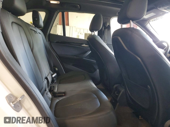 ✅ 2016 BMW X1 xDrive28i • VIN: WBXHT3C31G5E48462 • Lot: 53185226. Wystawiony na Copart z przebiegiem 36 831 mil. Bezpłatny archiwum sprzedaży aukcyjnych z USA i szczegółowy raport historii pojazdu na DreamBid. Zdjęcie 11.