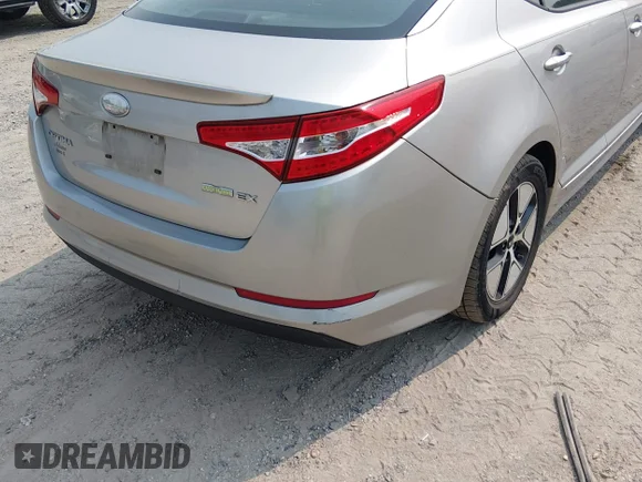 ✅ 2013 Kia Optima EX • VIN: KNAGM4AD6D5040469 • Lot: 45657371. Wystawiony na IAAI z przebiegiem 126 204 mil. Bezpłatny archiwum sprzedaży aukcyjnych z USA i szczegółowy raport historii pojazdu na DreamBid. Zdjęcie 6.