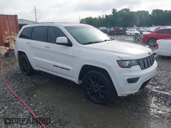 ✅ 2019 Jeep Grand Cherokee Altitude • VIN: 1C4RJEAGXKC533522 • Lot: 45394268. Wystawiony na IAAI z przebiegiem 135 378 mil. Bezpłatny archiwum sprzedaży aukcyjnych z USA i szczegółowy raport historii pojazdu na DreamBid. Zdjęcie 1.