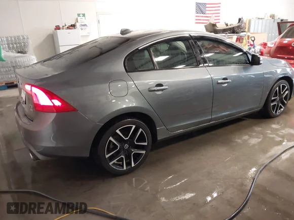 ✅ 2017 Volvo S60 Dynamic • VIN: YV140MTL0H2437537 • Лот: 40801631. Опубликован ранее на IAAI с пробегом 55 153 миль. Бесплатный доступ к архиву аукционных продаж из США и подробный отчёт об истории автомобиля на DreamBid. Изображение 4.