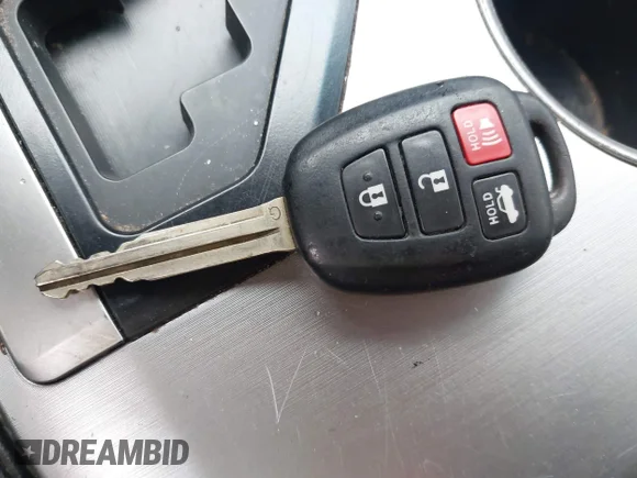 ✅ 2014 Toyota Camry SE • VIN: 4T1BF1FKXEU810480 • Lot: 45191385. Listed on IAAI with 170,348 mi. Free auction sales archive from the USA and detailed vehicle history report at DreamBid. Image 11.
