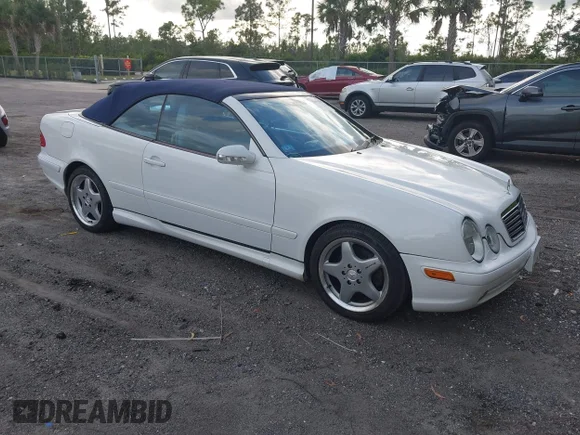 ✅ 2000 Mercedes-Benz CLK 320/430 • VIN: WDBLK70GXYT044111 • Lot: 43654398. Wystawiony na IAAI z przebiegiem 212 236 mil. Bezpłatny archiwum sprzedaży aukcyjnych z USA i szczegółowy raport historii pojazdu na DreamBid. Zdjęcie 1.