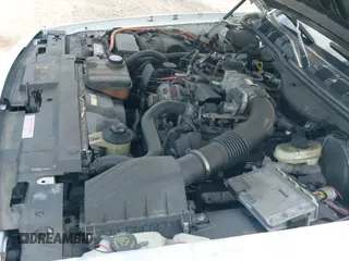 ✅ 2007 Ford Police Interceptor • VIN: 2FAFP71W27X142773 • Lot: 42397629. Wystawiony na IAAI z przebiegiem 172 028 mil. Bezpłatny archiwum sprzedaży aukcyjnych z USA i szczegółowy raport historii pojazdu na DreamBid. Zdjęcie 18.