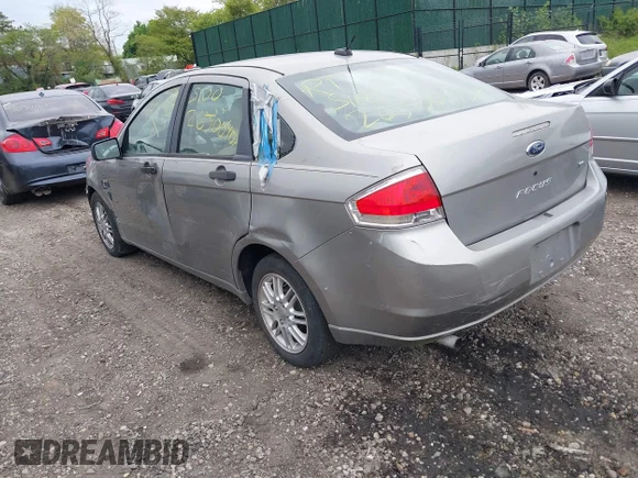 ✅ 2008 Ford Focus SE • VIN: 1FAHP35N78W292362 • Lot: 45111841. Wystawiony na IAAI z przebiegiem Nie podano. Bezpłatny archiwum sprzedaży aukcyjnych z USA i szczegółowy raport historii pojazdu na DreamBid. Zdjęcie 3.