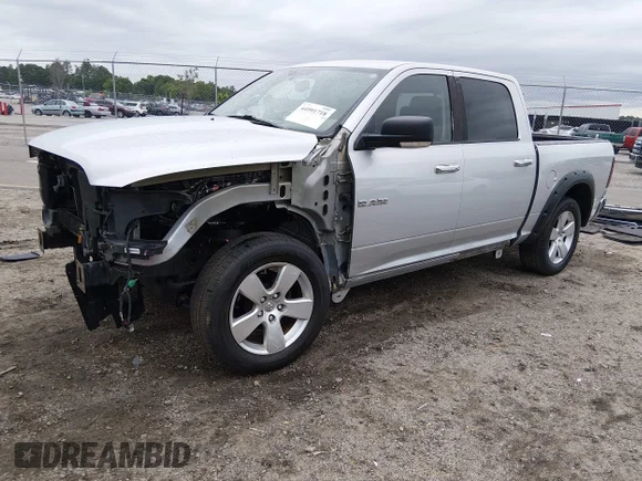 ✅ 2009 Dodge 1500 Sport • VIN: 1D3HV13T49S748999 • Lot: 44991718. Wystawiony na IAAI z przebiegiem 127 670 mil. Bezpłatny archiwum sprzedaży aukcyjnych z USA i szczegółowy raport historii pojazdu na DreamBid. Zdjęcie 2.