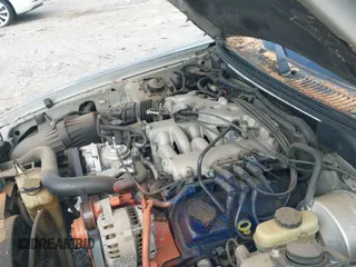 ✅ 2002 Ford Mustang Deluxe • VIN: 1FAFP444X2F228099 • Лот: 43035080. Опубликован ранее на IAAI с пробегом 171 917 миль. Бесплатный доступ к архиву аукционных продаж из США и подробный отчёт об истории автомобиля на DreamBid. Изображение 12.