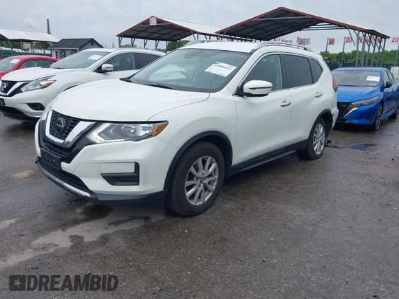 ✅ 2020 Nissan Rogue SV • VIN: KNMAT2MV1LP528669 • Lot: 45086814. Wystawiony na IAAI z przebiegiem 82 207 mil. Bezpłatny archiwum sprzedaży aukcyjnych z USA i szczegółowy raport historii pojazdu na DreamBid. Zdjęcie 2.