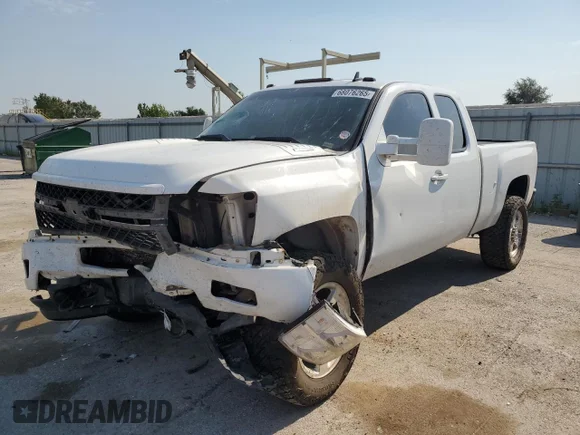 ✅ 2011 Chevrolet Silverado 2500HD LTZ • VIN: 1GC2KYC8XBZ190729 • Lot: 68076265. Listed on Copart with 146,720 mi. Free auction sales archive from the USA and detailed vehicle history report at DreamBid. Image 1.