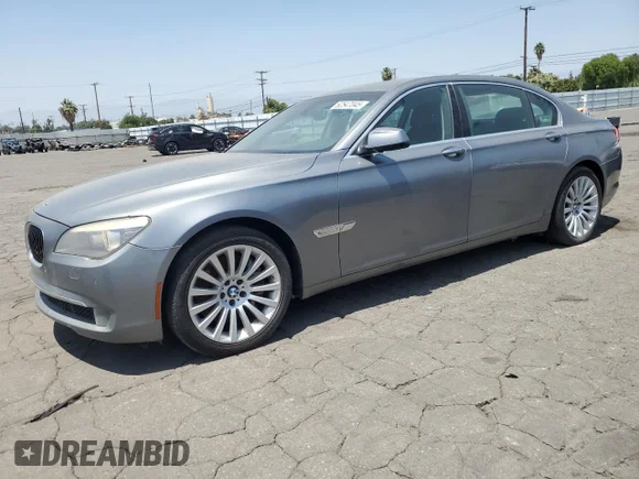 ✅ 2012 BMW 7 Series 750Li • VIN: WBAKB8C52CC963703 • Лот: 62547045. Опубликован ранее на Copart с пробегом 132 028 миль. Бесплатный доступ к архиву аукционных продаж из США и подробный отчёт об истории автомобиля на DreamBid. Изображение 1.
