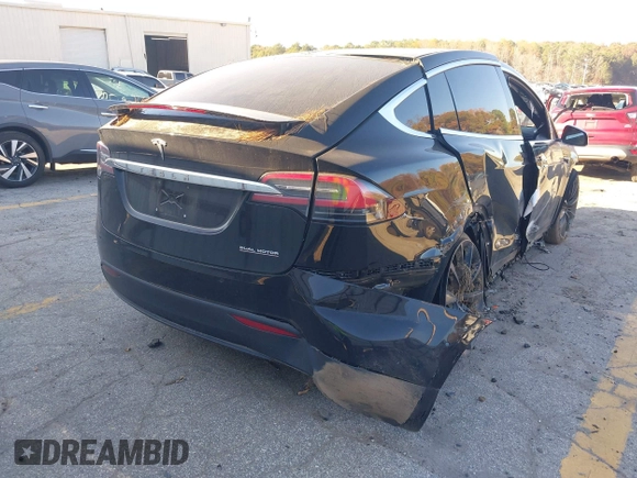 ✅ 2020 Tesla Model X Performance • VIN: 5YJXCDE41LF262298 • Lot: 43706802. Wystawiony na IAAI z przebiegiem Nie podano. Bezpłatny archiwum sprzedaży aukcyjnych z USA i szczegółowy raport historii pojazdu na DreamBid. Zdjęcie 4.