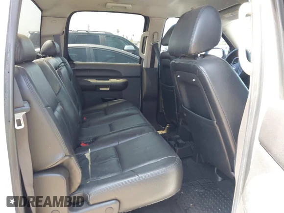 ✅ 2009 Chevrolet Silverado 1500 LT • VIN: 3GCEC23J19G227879 • Лот: 44902841. Опубліковано раніше на IAAI з пробігом 265 329 миль. Безкоштовний доступ до архіву аукціонних продажів зі США та докладний звіт про історію автомобіля на DreamBid. Зображення 8.