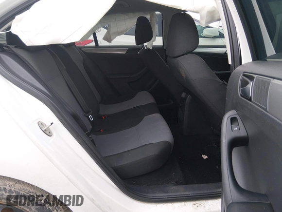 ✅ 2017 Volkswagen Jetta S • VIN: 3VW2B7AJ7HM350119 • Lot: 44540187. Wystawiony na IAAI z przebiegiem 166 865 mil. Bezpłatny archiwum sprzedaży aukcyjnych z USA i szczegółowy raport historii pojazdu na DreamBid. Zdjęcie 8.
