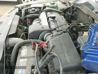 ✅ 1998 Volvo V70 • VIN: YV1LW5541W2350300 • Lot: 42343799. Wystawiony na IAAI z przebiegiem 286 071 mil. Bezpłatny archiwum sprzedaży aukcyjnych z USA i szczegółowy raport historii pojazdu na DreamBid. Zdjęcie 20.