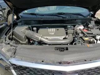 ✅ 2025 Cadillac XT6 AWD Luxury • VIN: 1GYKPBR42SZ114614 • Lot: 64382445. Listed on Copart with 6,120 mi. Free auction sales archive from the USA and detailed vehicle history report at DreamBid. Image 17.