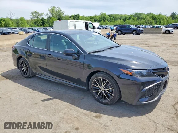 ✅ 2022 Toyota Camry SE • VIN: 4T1T11AKXNU636582 • Lot: 54690026. Wystawiony na Copart z przebiegiem 48 217 mil. Bezpłatny archiwum sprzedaży aukcyjnych z USA i szczegółowy raport historii pojazdu na DreamBid. Zdjęcie 4.