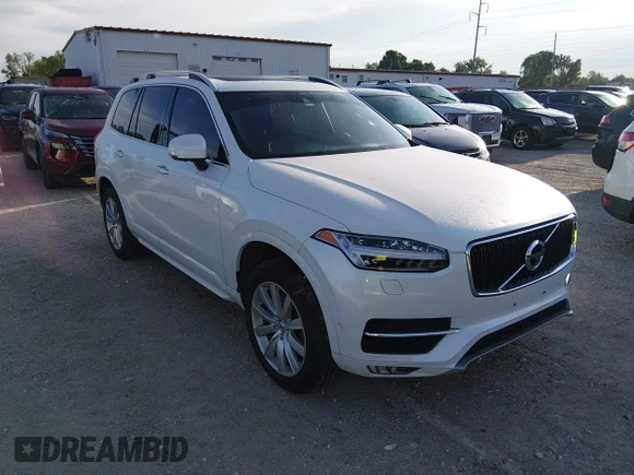 ✅ 2018 Volvo XC90 Momentum • VIN: YV4A22PKXJ1388221 • Lot: 45172268. Wystawiony na IAAI z przebiegiem 113 152 mil. Bezpłatny archiwum sprzedaży aukcyjnych z USA i szczegółowy raport historii pojazdu na DreamBid. Zdjęcie 1.
