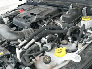 ✅ 2024 Jeep Wrangler Sport S • VIN: 1C4RJXN60RW225233 • Lot: 42802994. Wystawiony na IAAI z przebiegiem 37 892 mil. Bezpłatny archiwum sprzedaży aukcyjnych z USA i szczegółowy raport historii pojazdu na DreamBid. Zdjęcie 19.