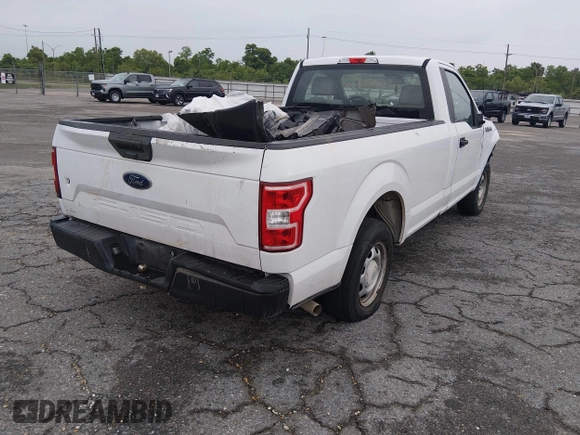 ✅ 2018 Ford F-150 XL • VIN: 1FTMF1CB2JKD38332 • Lot: 45009348. Wystawiony na IAAI z przebiegiem 175 109 mil. Bezpłatny archiwum sprzedaży aukcyjnych z USA i szczegółowy raport historii pojazdu na DreamBid. Zdjęcie 4.