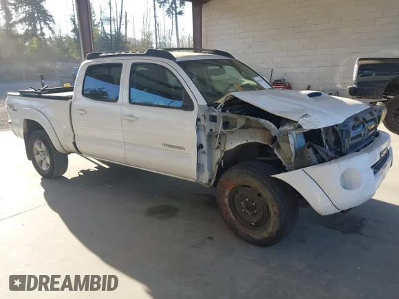 ✅ 2010 Toyota Tacoma • VIN: 5TEMU4FNXAZ691166 • Лот: 43230279. Опубликован ранее на IAAI с пробегом 205 235 миль. Бесплатный доступ к архиву аукционных продаж из США и подробный отчёт об истории автомобиля на DreamBid. Изображение 1.