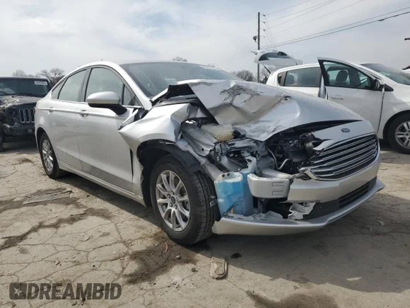 ✅ 2018 Ford Fusion S • VIN: 3FA6P0G72JR164754 • Лот: 42737523. Опубліковано раніше на Copart з пробігом 87 803 миль. Безкоштовний доступ до архіву аукціонних продажів зі США та докладний звіт про історію автомобіля на DreamBid. Зображення 4.