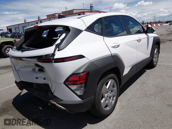 ✅ 2025 Hyundai Kona SE • VIN: KM8HA3AB5SU234224 • Lot: 45002682. Wystawiony na IAAI z przebiegiem 20 509 mil. Bezpłatny archiwum sprzedaży aukcyjnych z USA i szczegółowy raport historii pojazdu na DreamBid. Zdjęcie 4.