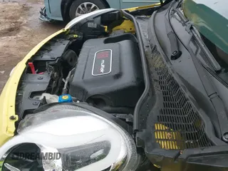 ✅ 2014 FIAT 500L Trekking • VIN: ZFBCFADH8EZ020763 • Lot: 43567128. Listed on IAAI with 88,490 mi. Free auction sales archive from the USA and detailed vehicle history report at DreamBid. Image 19.