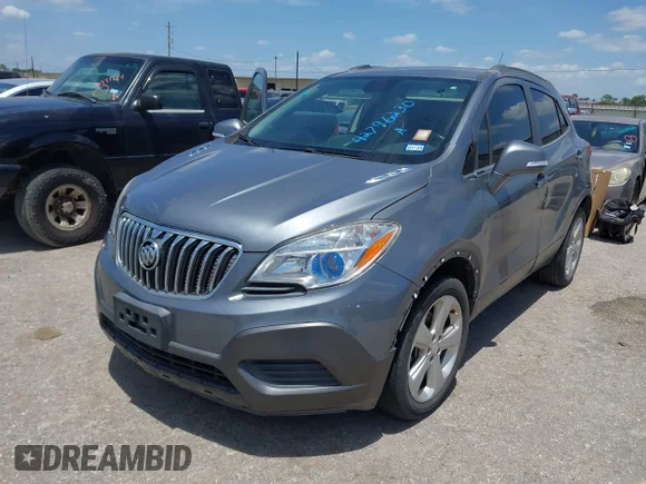 ✅ 2015 Buick Encore • VIN: KL4CJASB0FB155587 • Lot: 42796230. Wystawiony na IAAI z przebiegiem 85 894 mil. Bezpłatny archiwum sprzedaży aukcyjnych z USA i szczegółowy raport historii pojazdu na DreamBid. Zdjęcie 2.