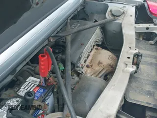 ✅ 2003 Toyota MR2 • VIN: JTDFR320330054606 • Lot: 42672575. Wystawiony na IAAI z przebiegiem 190 947 mil. Bezpłatny archiwum sprzedaży aukcyjnych z USA i szczegółowy raport historii pojazdu na DreamBid. Zdjęcie 19.