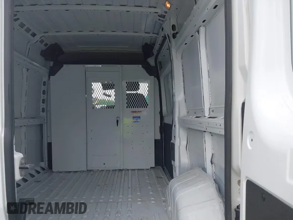 ✅ 2024 Ram ProMaster Cargo Tradesman • VIN: 3C6LRVCG5RE129226 • Лот: 42367706. Опубліковано раніше на IAAI з пробігом 30 153 миль. Безкоштовний доступ до архіву аукціонних продажів зі США та докладний звіт про історію автомобіля на DreamBid. Зображення 8.