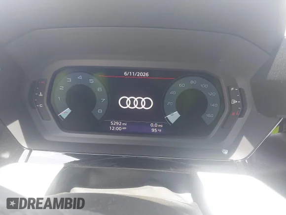 ✅ 2025 Audi A3 Premium • VIN: WAUGUDGY7SA126405 • Lot: 45369697. Wystawiony na IAAI z przebiegiem 5 292 mil. Bezpłatny archiwum sprzedaży aukcyjnych z USA i szczegółowy raport historii pojazdu na DreamBid. Zdjęcie 7.