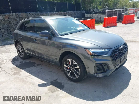 ✅ 2021 Audi SQ5 Prestige • VIN: WA1C4AFY7M2013790 • Lot: 42975230. Listed on IAAI with 30,749 mi. Free auction sales archive from the USA and detailed vehicle history report at DreamBid. Image 1.