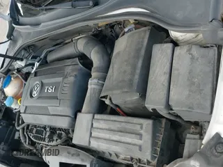 ✅ 2014 Volkswagen Passat SE • VIN: 1VWBS7A31EC085244 • Lot: 42550450. Wystawiony na IAAI z przebiegiem 127 718 mil. Bezpłatny archiwum sprzedaży aukcyjnych z USA i szczegółowy raport historii pojazdu na DreamBid. Zdjęcie 12.