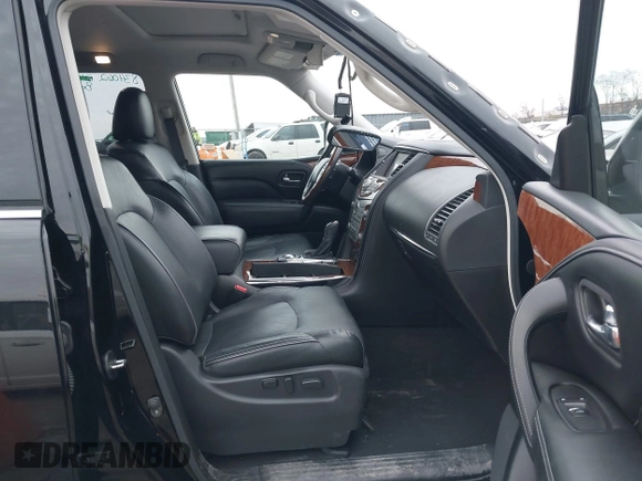 ✅ 2019 Infiniti QX80 Luxe • VIN: JN8AZ2NF8K9686715 • Lot: 43794877. Wystawiony na IAAI z przebiegiem 81 192 mil. Bezpłatny archiwum sprzedaży aukcyjnych z USA i szczegółowy raport historii pojazdu na DreamBid. Zdjęcie 5.