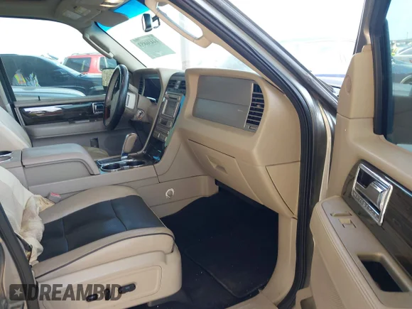 ✅ 2008 Lincoln Navigator • VIN: 5LMFU27578LJ15130 • Lot: 44436853. Wystawiony na IAAI z przebiegiem 246 618 mil. Bezpłatny archiwum sprzedaży aukcyjnych z USA i szczegółowy raport historii pojazdu na DreamBid. Zdjęcie 5.