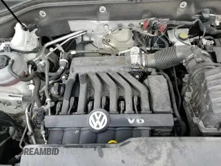 ✅ 2018 Volkswagen Atlas SEL • VIN: 1V2ER2CA0JC548770 • Lot: 68022185. Wystawiony na Copart z przebiegiem 65 579 mil. Bezpłatny archiwum sprzedaży aukcyjnych z USA i szczegółowy raport historii pojazdu na DreamBid. Zdjęcie 14.