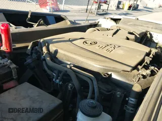 ✅ 2019 Toyota Tacoma SR5 • VIN: 3TMAZ5CN4KM098254 • Lot: 43607958. Wystawiony na IAAI z przebiegiem 213 730 mil. Bezpłatny archiwum sprzedaży aukcyjnych z USA i szczegółowy raport historii pojazdu na DreamBid. Zdjęcie 19.