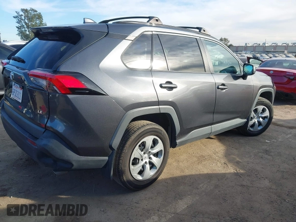✅ 2020 Toyota RAV4 LE • VIN: 2T3H1RFV0LC044041 • Lot: 44237895. Wystawiony na IAAI z przebiegiem 91 541 mil. Bezpłatny archiwum sprzedaży aukcyjnych z USA i szczegółowy raport historii pojazdu na DreamBid. Zdjęcie 4.