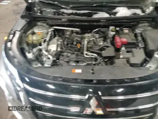 ✅ 2025 Mitsubishi Outlander SEL • VIN: JA4J4WA84SZ020485 • Lot: 95972775. Listed on Copart with 18,006 mi. Free auction sales archive from the USA and detailed vehicle history report at DreamBid. Image 15.